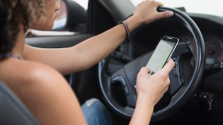 Im Sommer klettern die Temperaturen im Auto schnell. Das kann Smartphones extrem zusetzen
