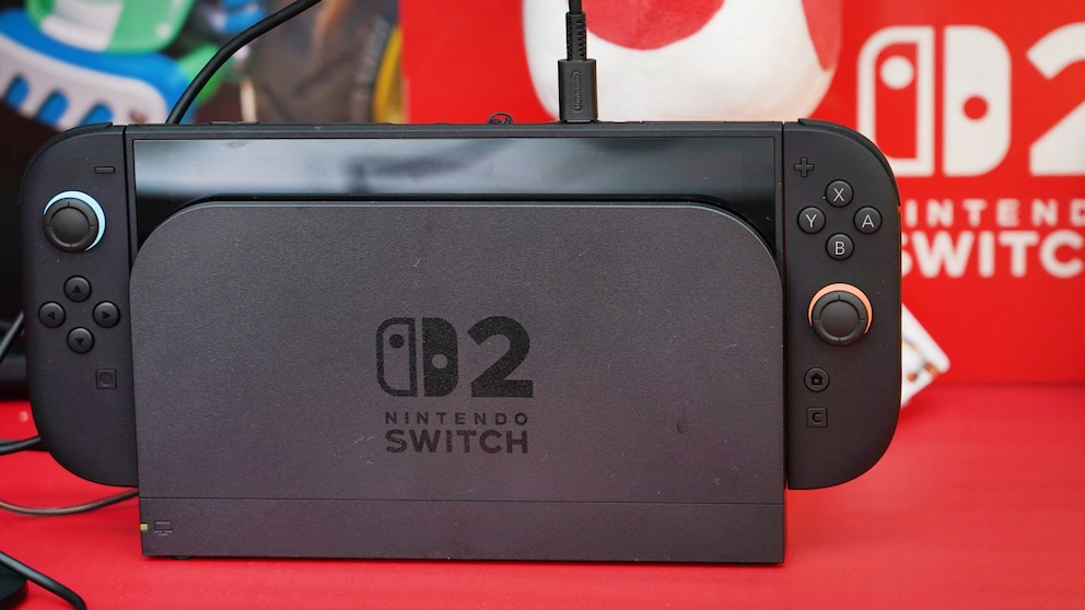 Die Nintendo Switch 2 in der Docking-Station