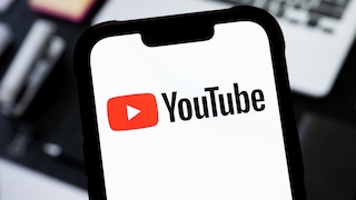 YouTube Logo auf einem Smartphone