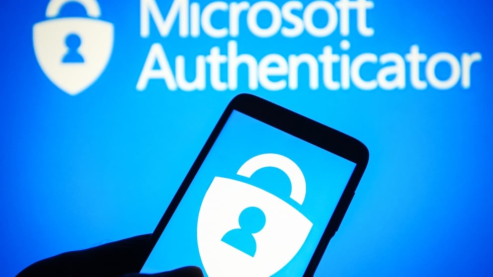 Microsoft Authenticator Logo auf einem Smartphone