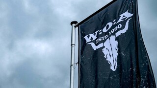 Wacken-Banner auf dem Festivalgelände
