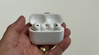 Mein Kollege Christian Just konnte Live-Übersetzung im Apple Hauptquartier bereits in Aktion sehen. Mitnehmen nach Deutschland kann er das Feature leider nicht.