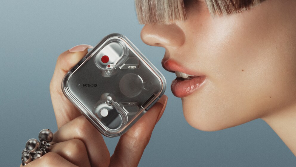 When wearing the Nothing Ear (3), the charging case can be used as an extra microphone