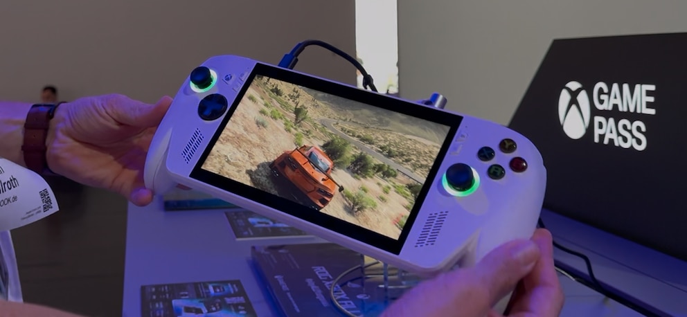 Redakteur Adrian M&uuml;hlroth konnte das neue Xbox-Handheld bereits ausprobieren