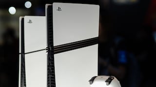 Eine PS5 Slim und eine PS5 Pro