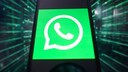 WhatsApp-Logo auf einem Smartphone