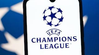 Logo der UEFA Champions League auf einem Smartphone