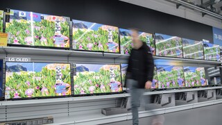 Nicht nur Größe und Bild sind beim Fernseher-Kauf relevant. Auch die Anschlüsse sollte man sich genau anschauen