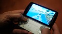 Sony Ericsson Xperia Play war seiner Zeit voraus – Mobile Gaming steckte noch in den Kinderschuhen. Ayaneo wagt mit dem Pocket Play einen neuen Anlauf.