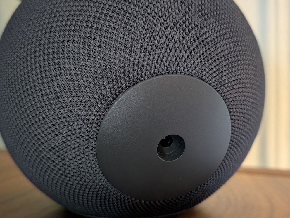 The Echo Studio (2025) only offers one connection for the power cable