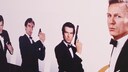 Mehrere Bond-Darsteller auf einer Wand
