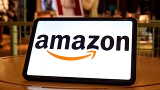 Amazon-Logo auf einem Tablet