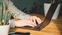Cleanes Browser-Erlebnis: Mit dem Script „Just the Browser“ lassen sich unerwünschte Zusatzfunktionen im Browser abschalten.
