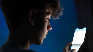 Auch unter Minderjährigen ist WhatsApp weit verbreitet. Ein sekundärer Account mit eingeschränkten Funktionen soll Eltern nun mehr Kontrolle über das Nutzungsverhalten ihrer Kinder geben.