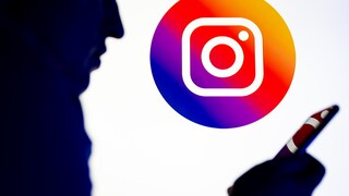 Instagram Logo mit silhouette