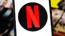 Netflix-Logo auf einem Smartphone