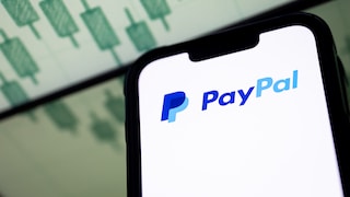 Smartphone mit PayPal Logo