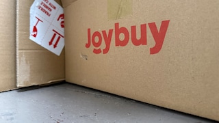 Paket mit JoyBuy-Logo