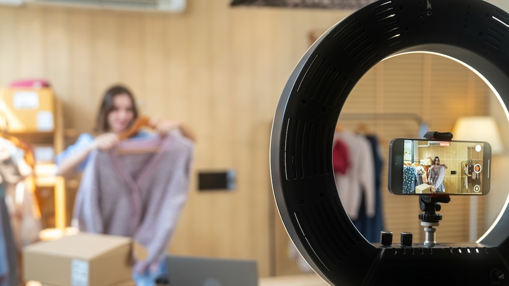 Influencerin wird „Opfer“ von KI-Werbung bei Instagram