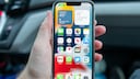 iPhone 13 Pro im Auto