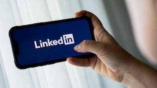 LinkedIn-Logo auf Smartphone