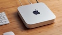 Apple Mac mini auf Schreibtisch