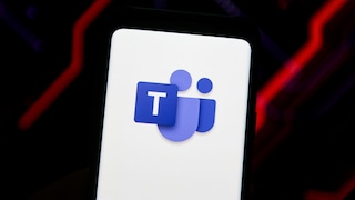 Smartphone mit Microsoft Teams Logo