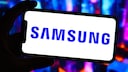 Smartphone mit Samsung Logo