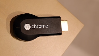 Ein originaler Chromecast von 2013