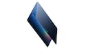 Das Googlebook unterscheidet sich von anderen Chromebooks zumindest anhand des Leuchtstreifens.