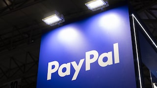 PayPal-Logo auf einem Aufsteller