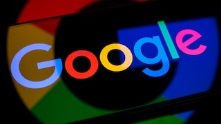 Smartphone mit Google-Logo
