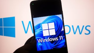 Smartphone mit Windows 11-Logo