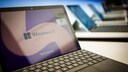 Laptop mit Windows-Logo