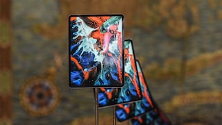 Mehrere iPads aufgereiht auf Ständern