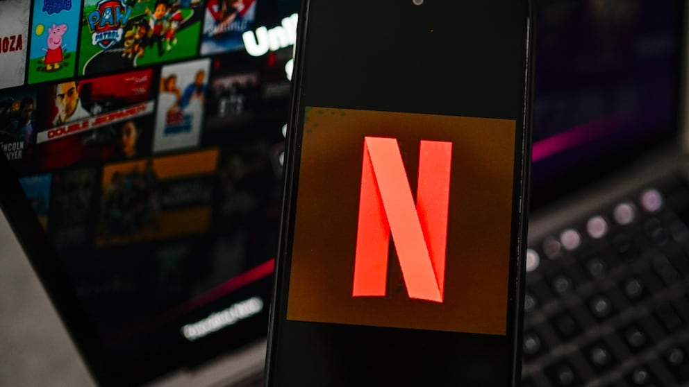 Netflix-Logo auf einem Smartphone