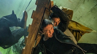 Miao Xie und Joe Taslim in „The Furious“