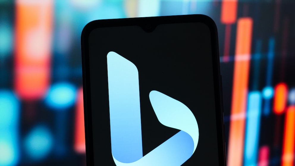 Smartphone mit Bing-Logo
