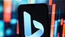 Smartphone mit Bing-Logo