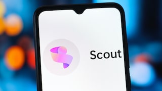 Smartphone mit Dem Microsoft Scout-Logo und Schriftzug.