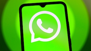 Smartphone mit WhatsApp-Logo