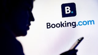 Eine Nachricht vom gebuchten Hotel wirkt zunächst harmlos. Doch hinter angeblichen Problemen bei der Zahlung steckt derzeit eine besonders raffinierte Betrugsmasche, die auf echten Buchungsdaten basiert.