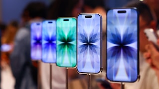 iPhone-17-Einheiten aufgereiht