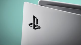 Playstation 5 Konsole angeschnitten mit Logo