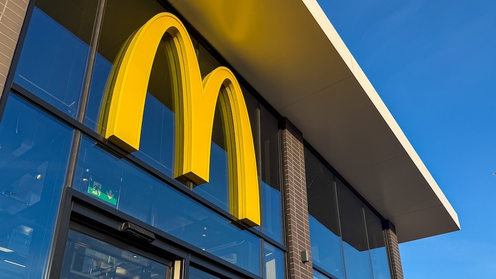 McDonald‘s-Logo an einem Restaurant