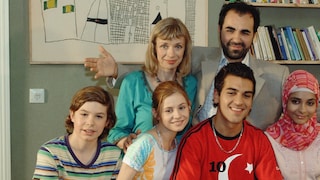 Das Ensemble aus der TV-Serie „Türkisch für Anfänger“