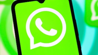 WhatsApp-Logo auf einem Smartphone