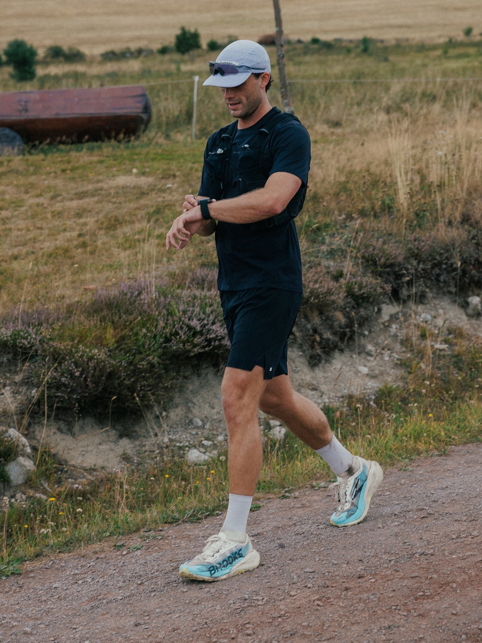 Mit der Galaxy Watch Ultra2 hat Max sein Training im Freien immer im Blick.