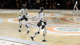 Humanoide Roboter von der Firma Unitree liefen über den Laufsteg bei der Vogue World 2026 in Mailand.