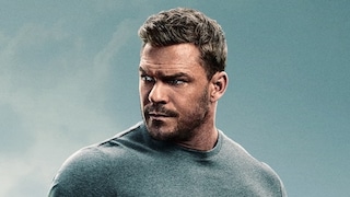 Alan Ritchson auf einem Promobild zu „Reacher“